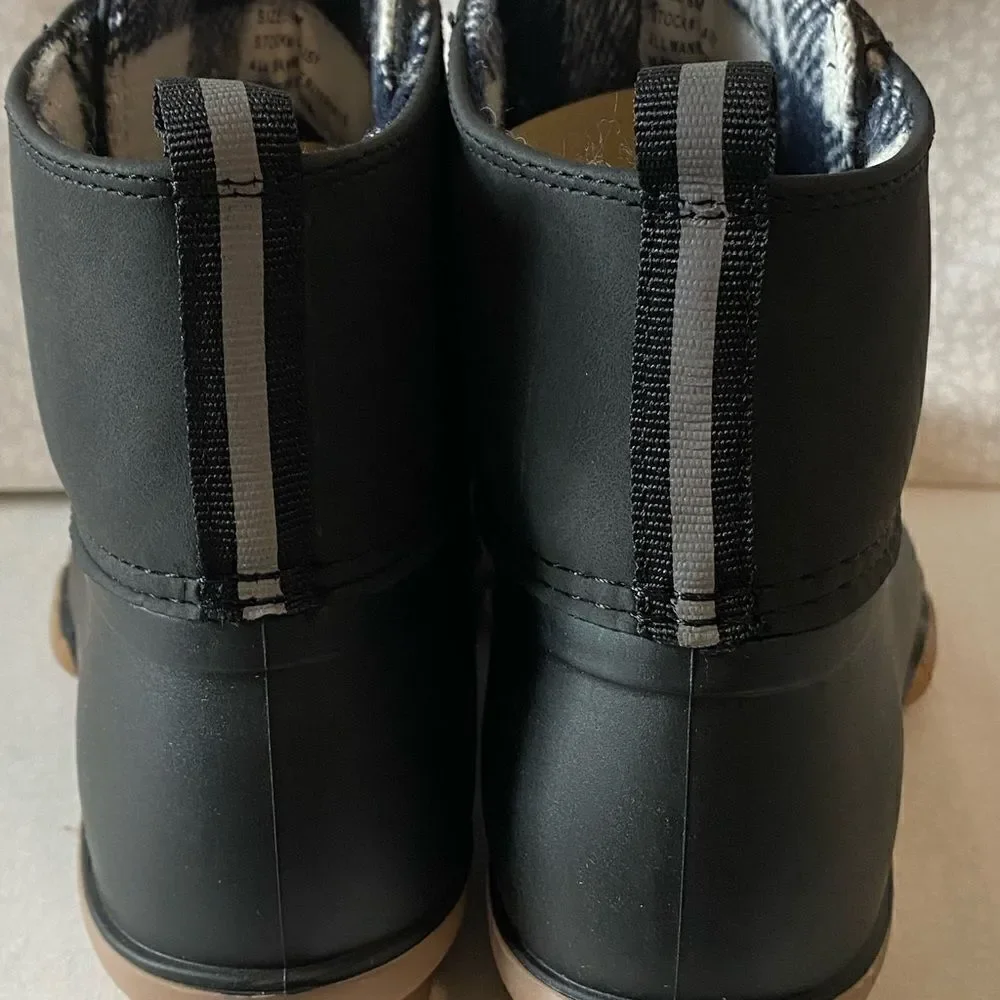 DEPT 222 Women’s Black Daisy Duck Boots